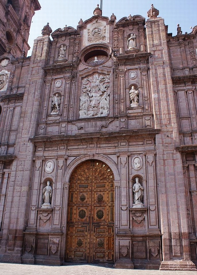 07 Catedral de Morelia 04